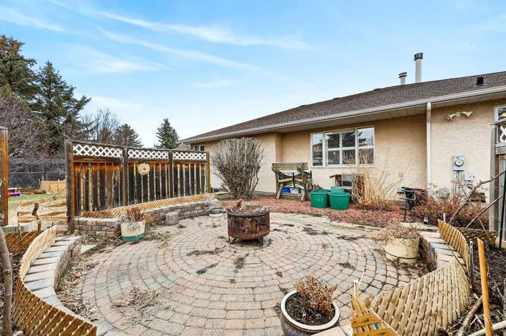 1124 Gleneagles Drive