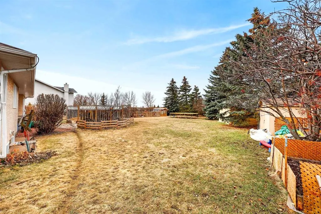 1124 Gleneagles Drive