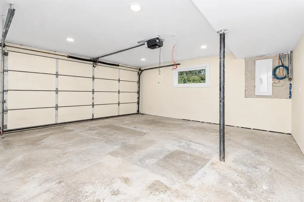 27 Gregson Crescent