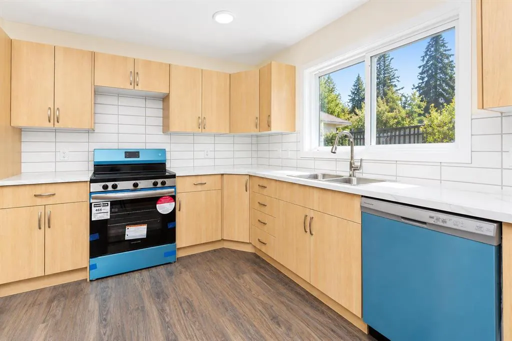 27 Gregson Crescent