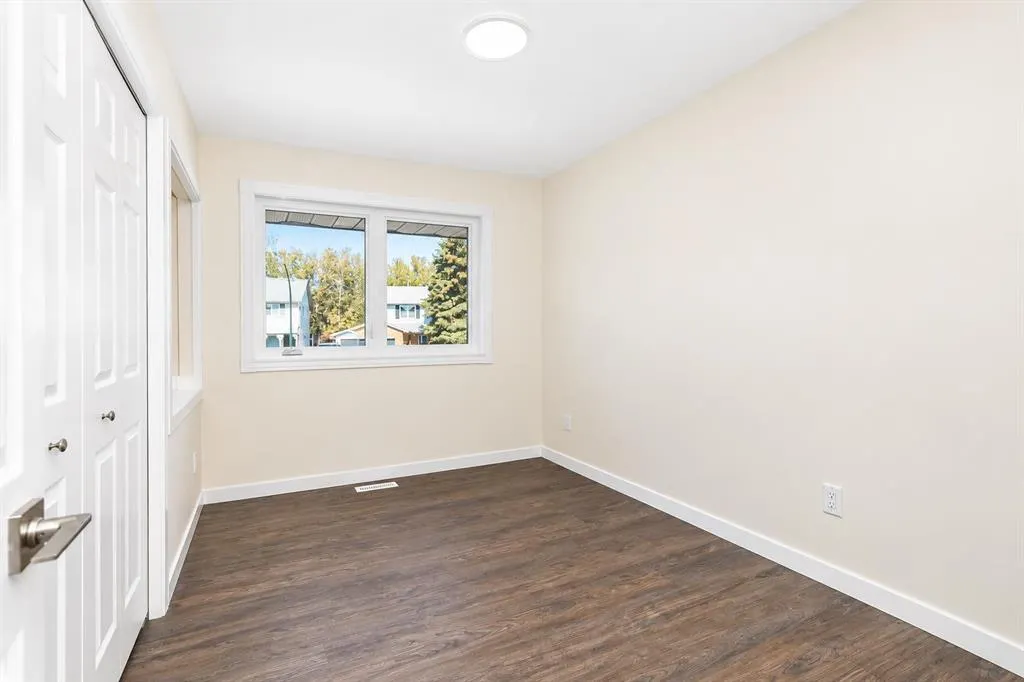 27 Gregson Crescent