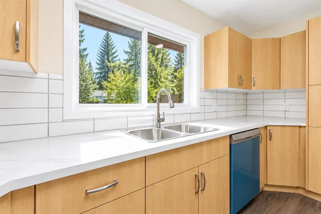 27 Gregson Crescent
