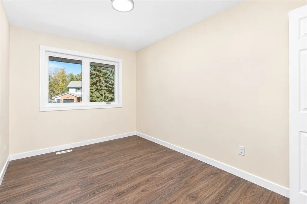 27 Gregson Crescent