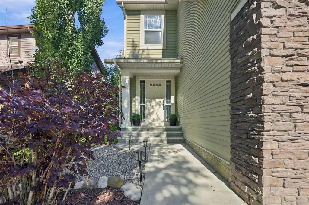 38 Drake Landing Drive