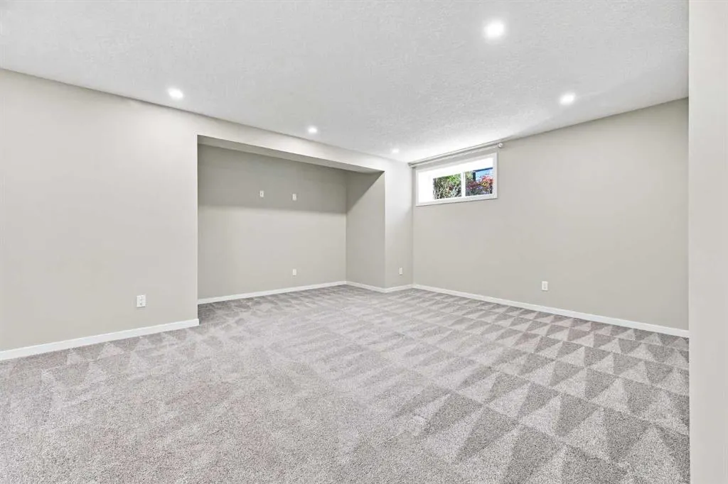 38 Drake Landing Drive