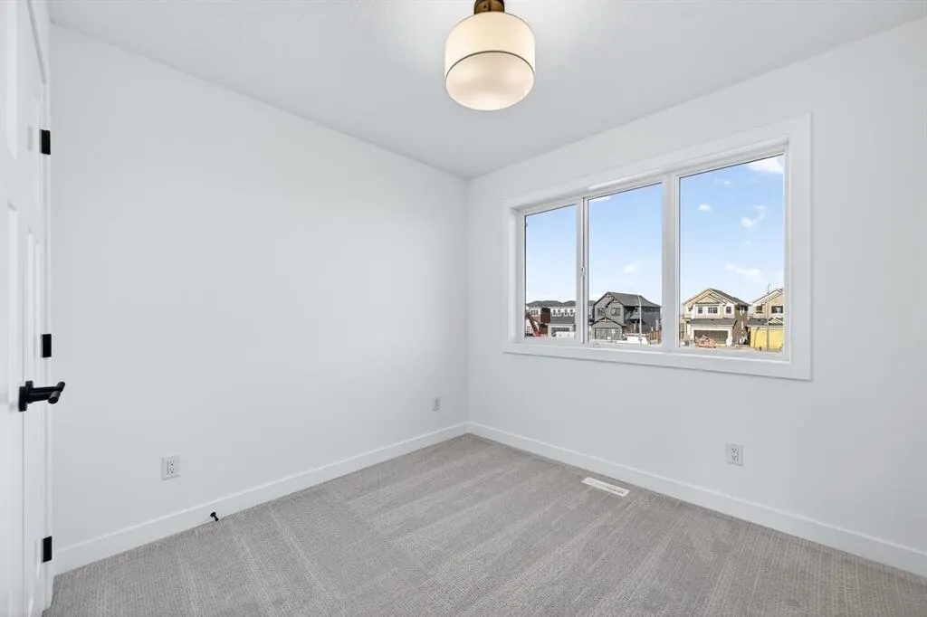 62 Rangeview Path SE