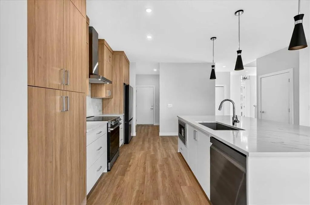 1040 Sailfin Heath