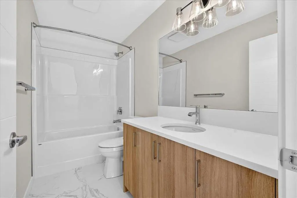 1040 Sailfin Heath