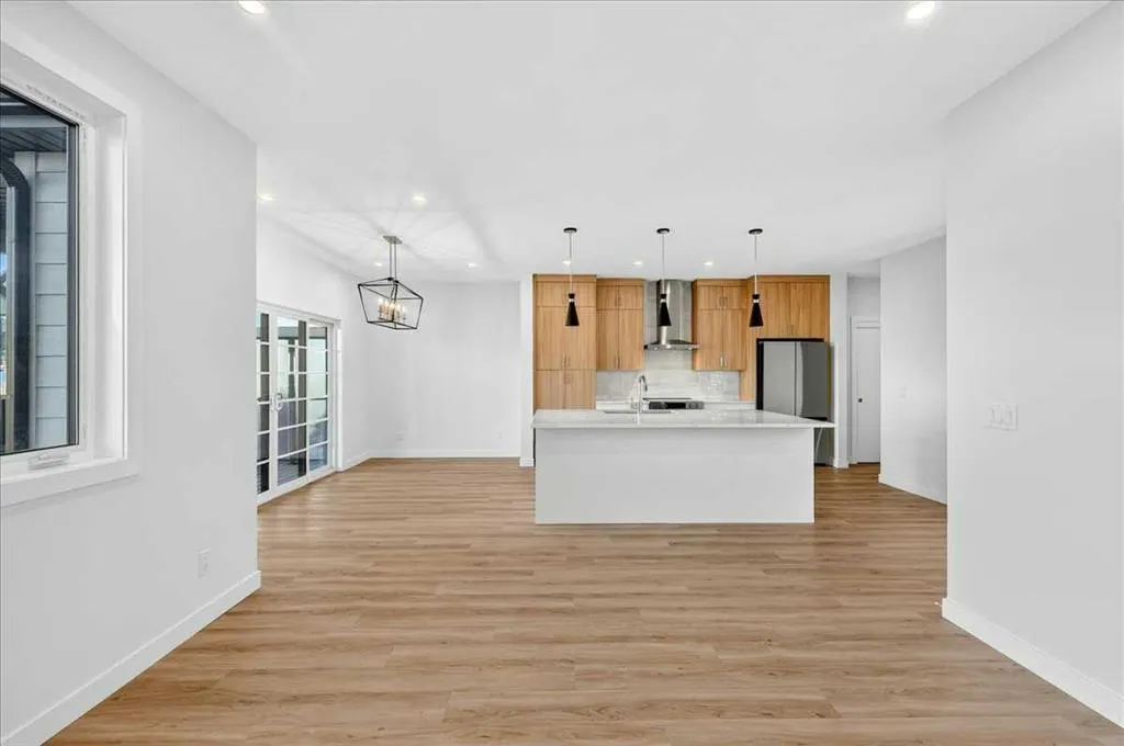 1040 Sailfin Heath
