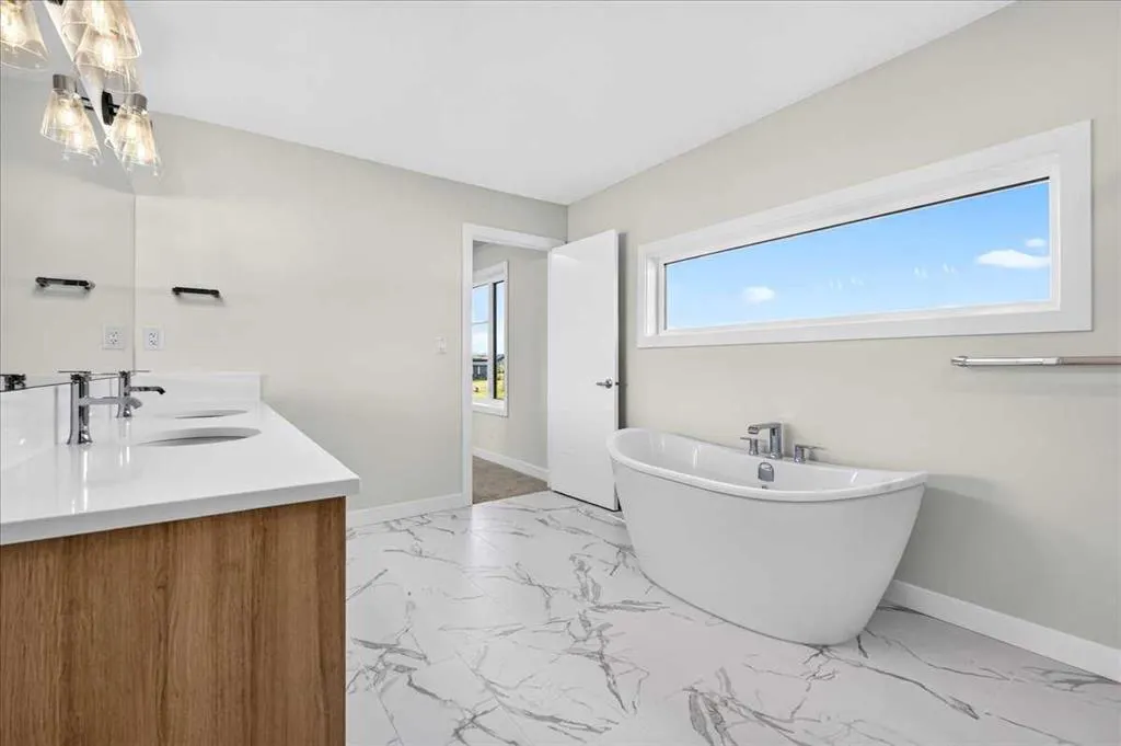 1040 Sailfin Heath