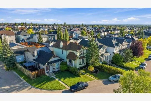 334 Bridlewood Court SW