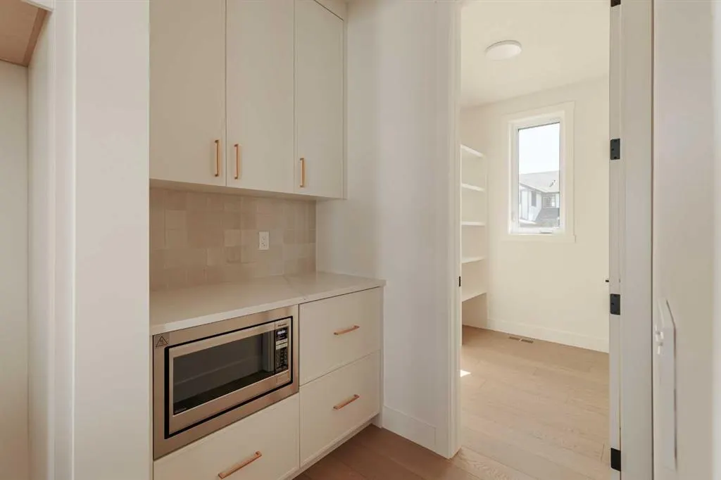 119 Greenwich Heath NW
