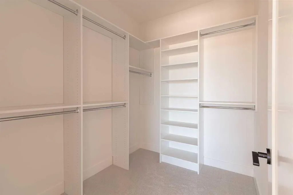 119 Greenwich Heath NW