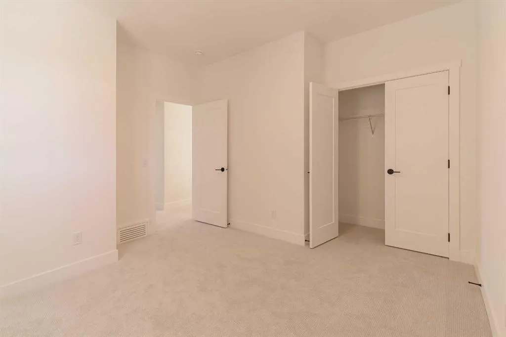 119 Greenwich Heath NW