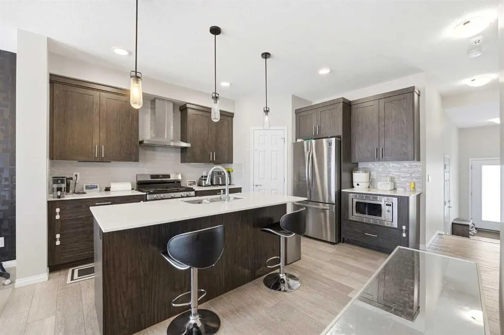 121 Carringvue Park NW