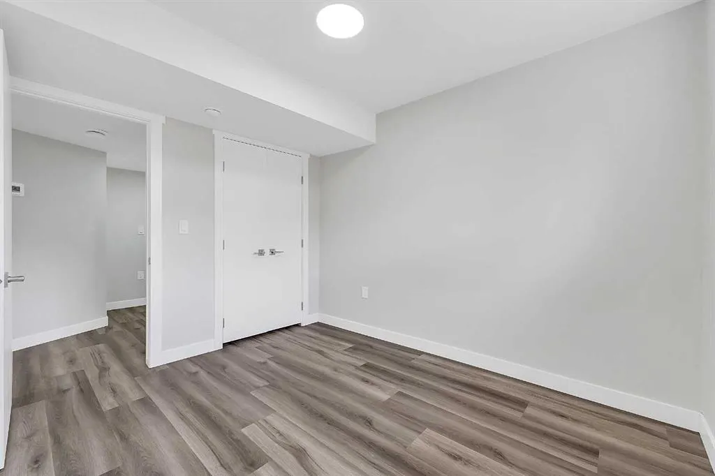 121 Carringvue Park NW