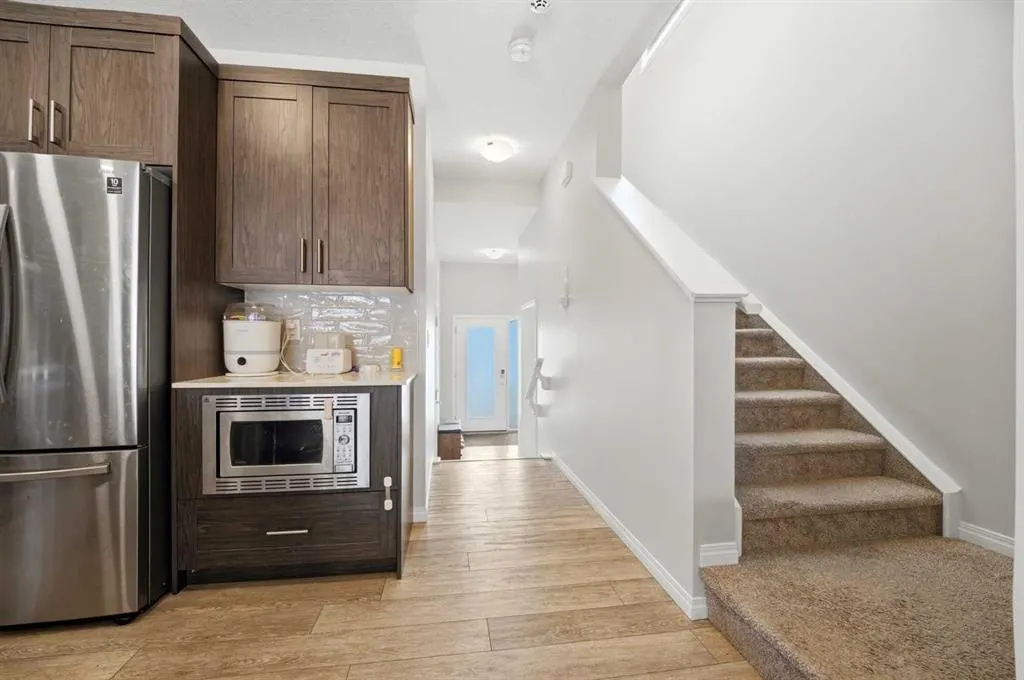 121 Carringvue Park NW