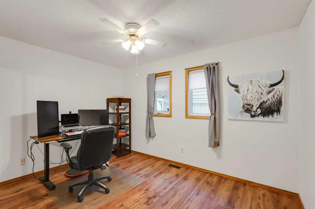27 Sun Harbour Road SE