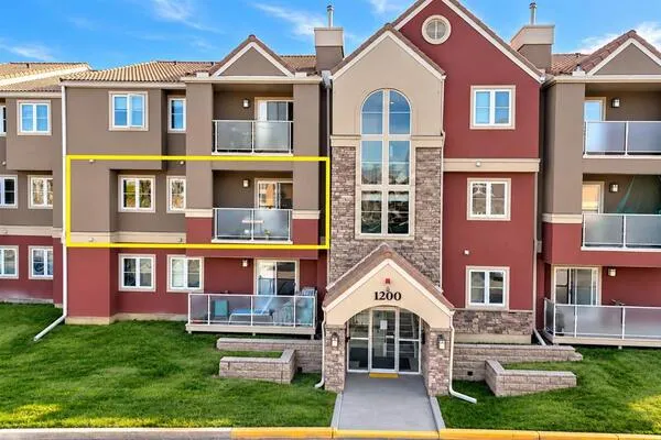 1222 Edenwold Heights NW