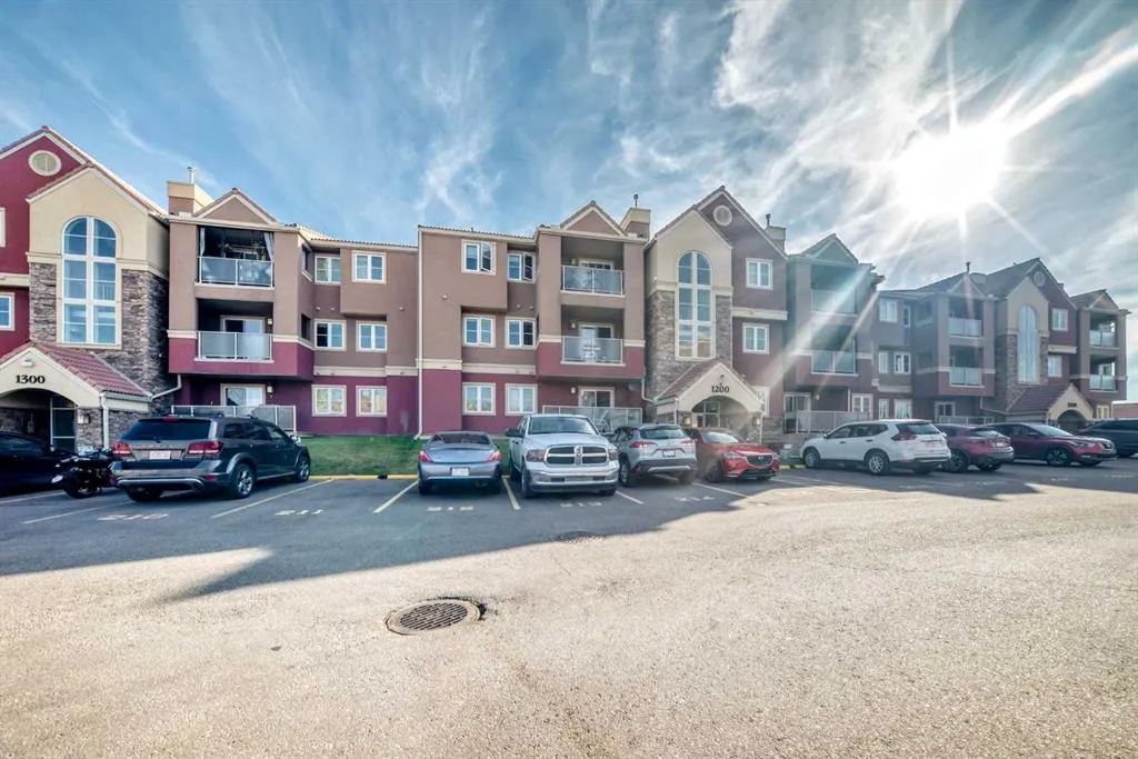 1222 Edenwold Heights NW ##1222