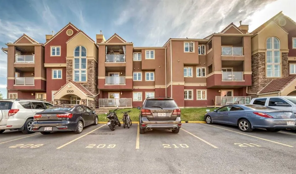 1222 Edenwold Heights NW ##1222