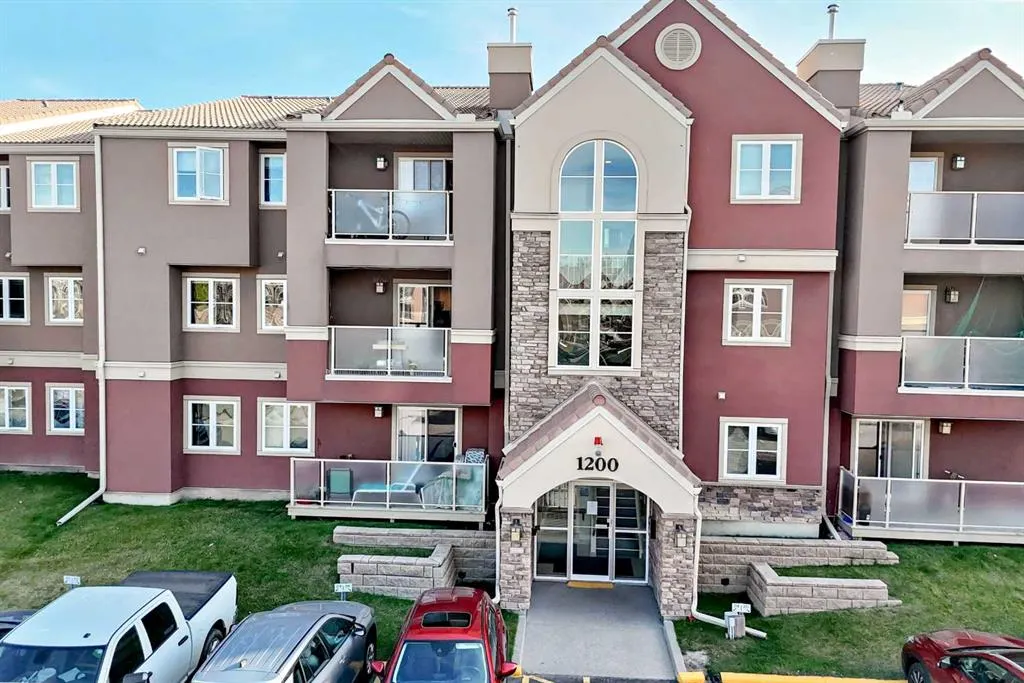 1222 Edenwold Heights NW ##1222