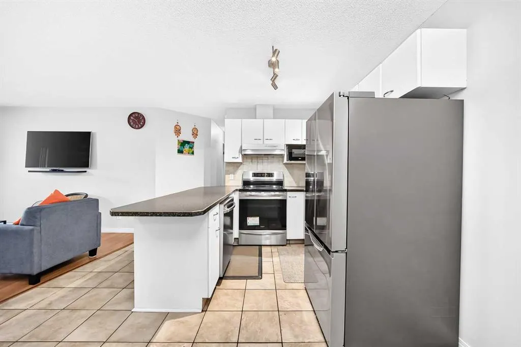 1222 Edenwold Heights NW ##1222