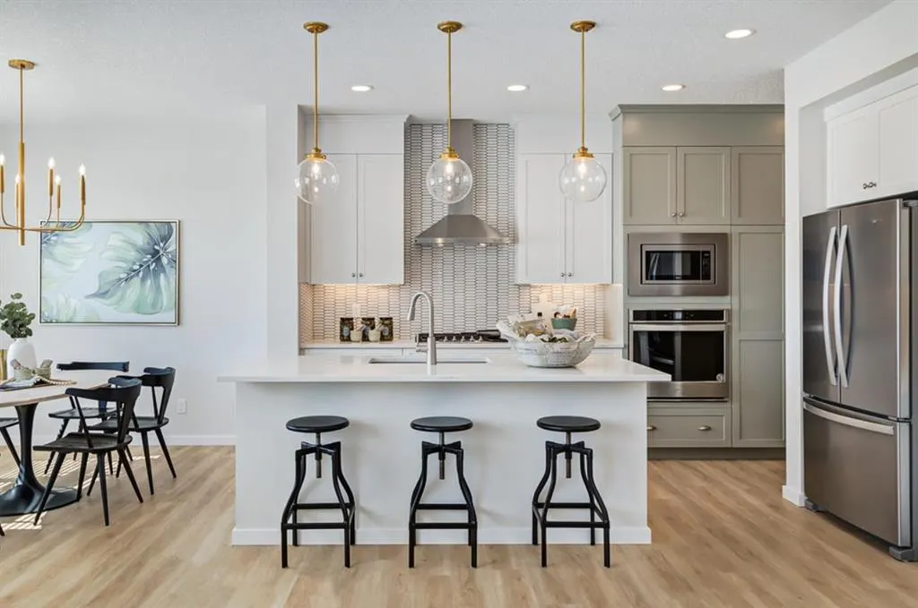 79 Creekside Rise SW