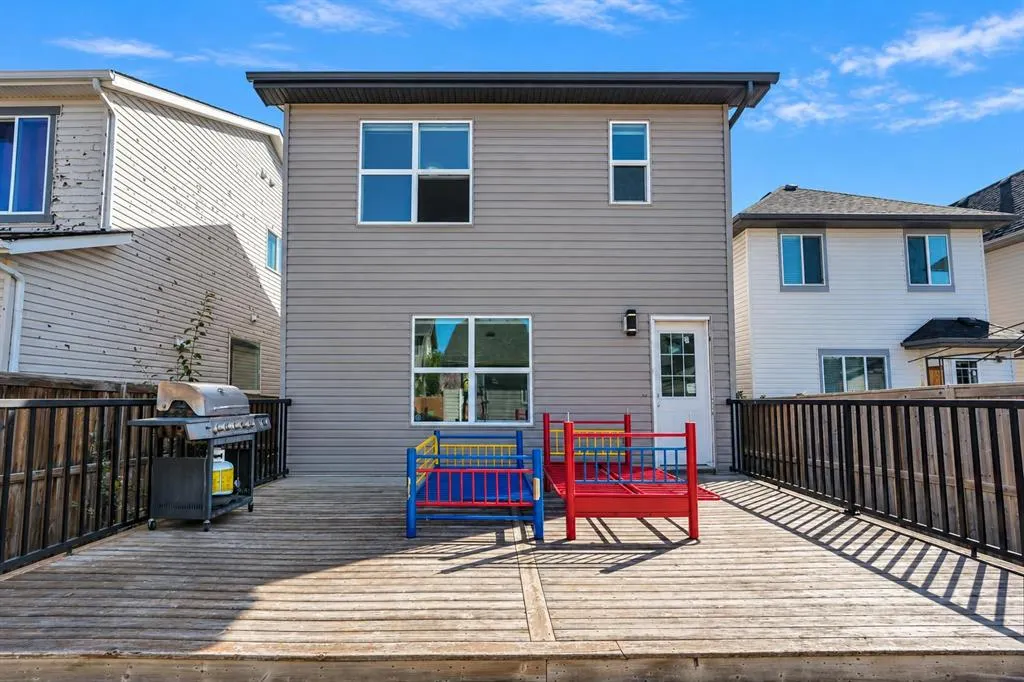121 Skyview Ranch Drive NE