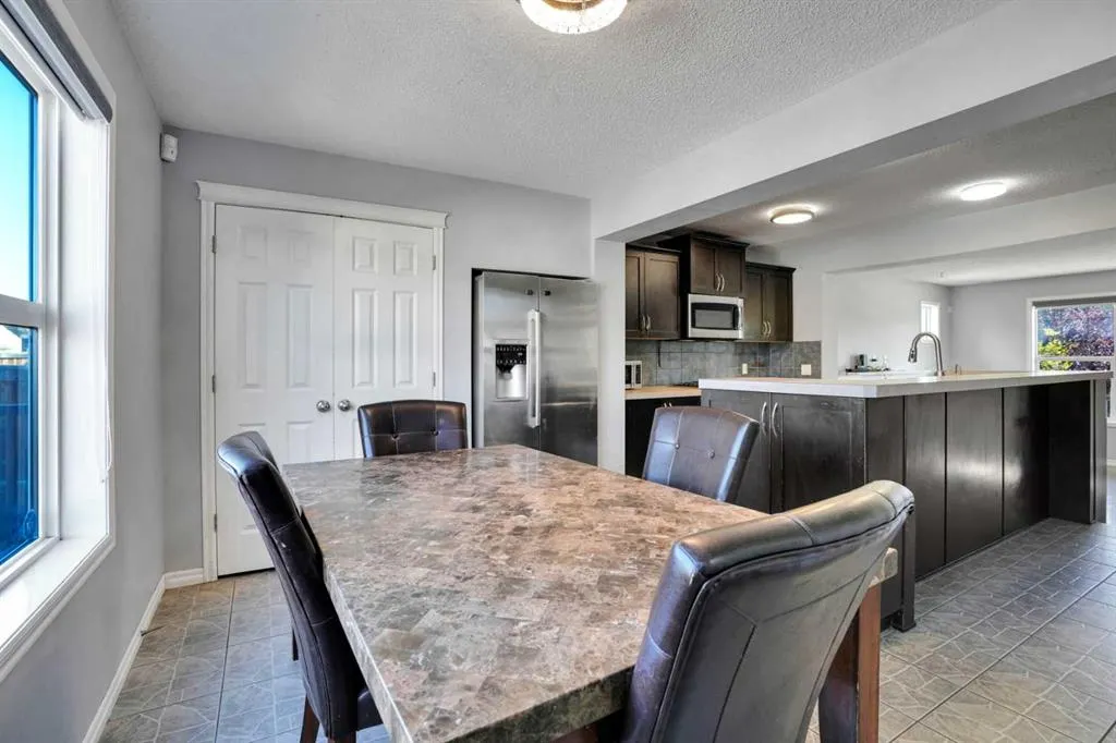 121 Skyview Ranch Drive NE