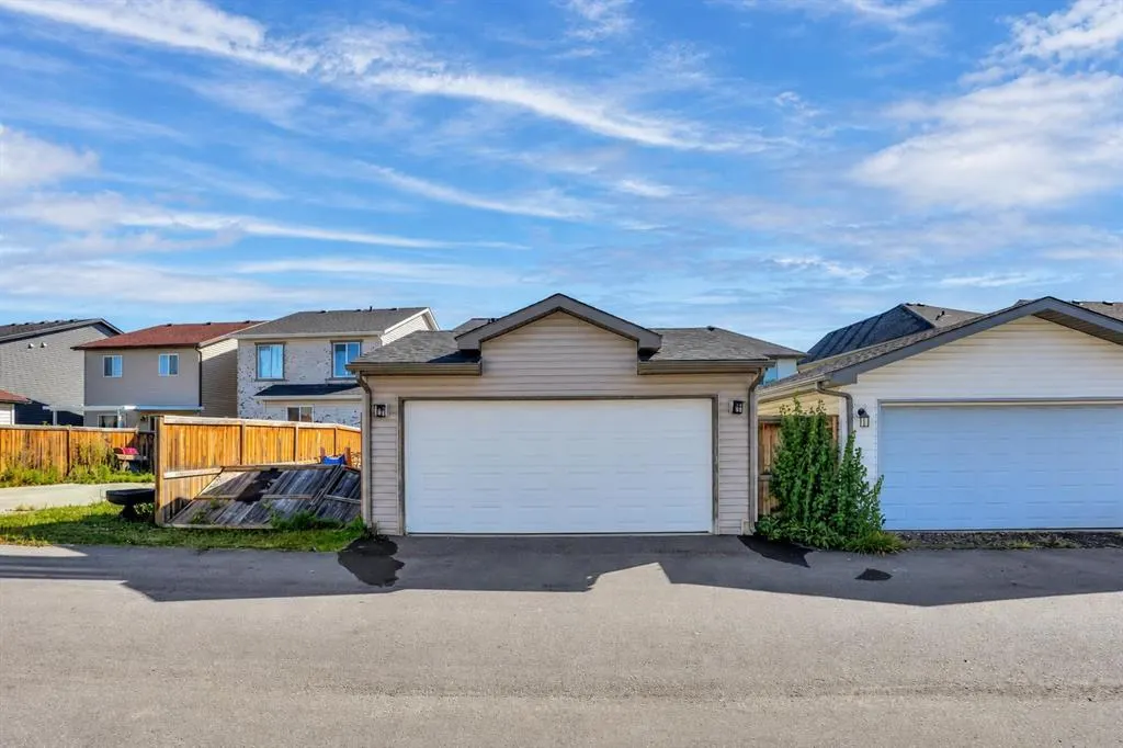 121 Skyview Ranch Drive NE