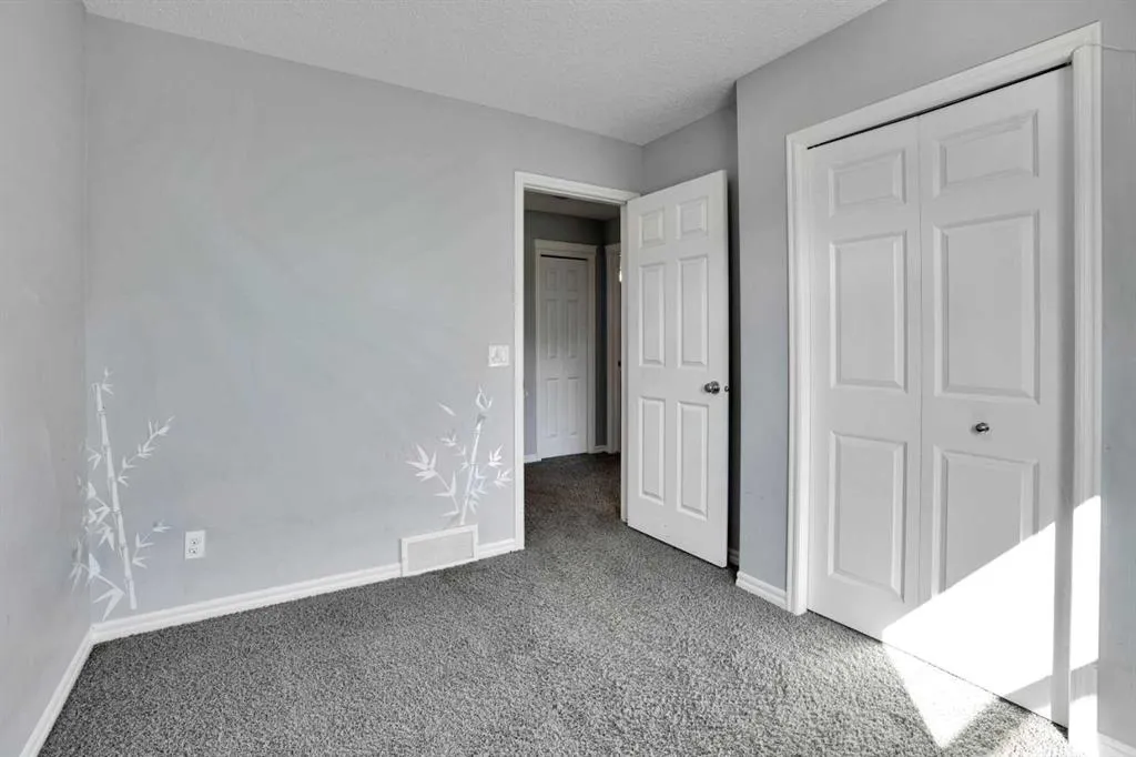 121 Skyview Ranch Drive NE