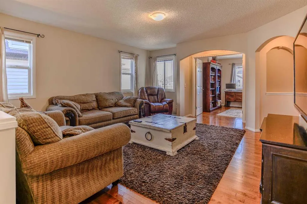 78 Tuscany Ridge Heights NW