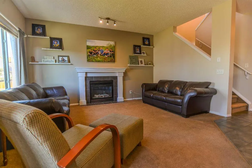 78 Tuscany Ridge Heights NW