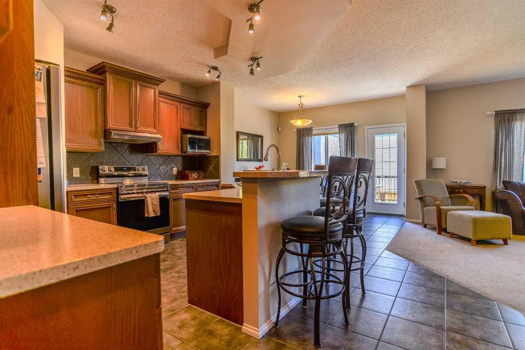 78 Tuscany Ridge Heights NW