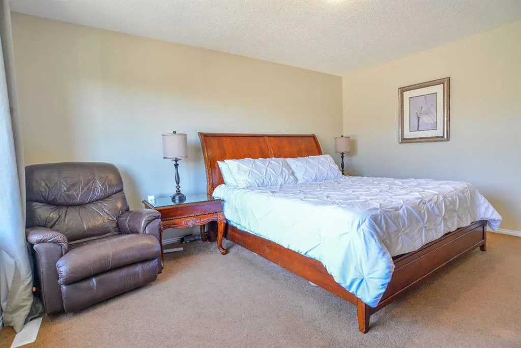 78 Tuscany Ridge Heights NW