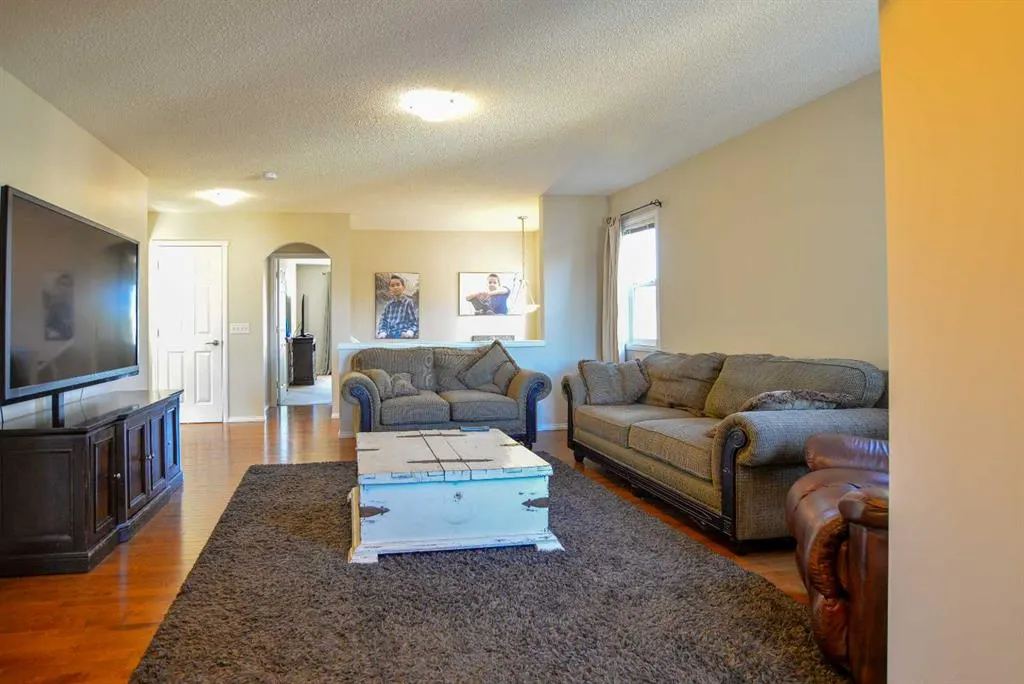 78 Tuscany Ridge Heights NW