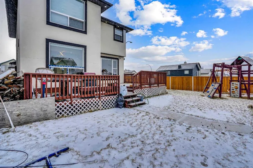 282 Saddlefield Place NE