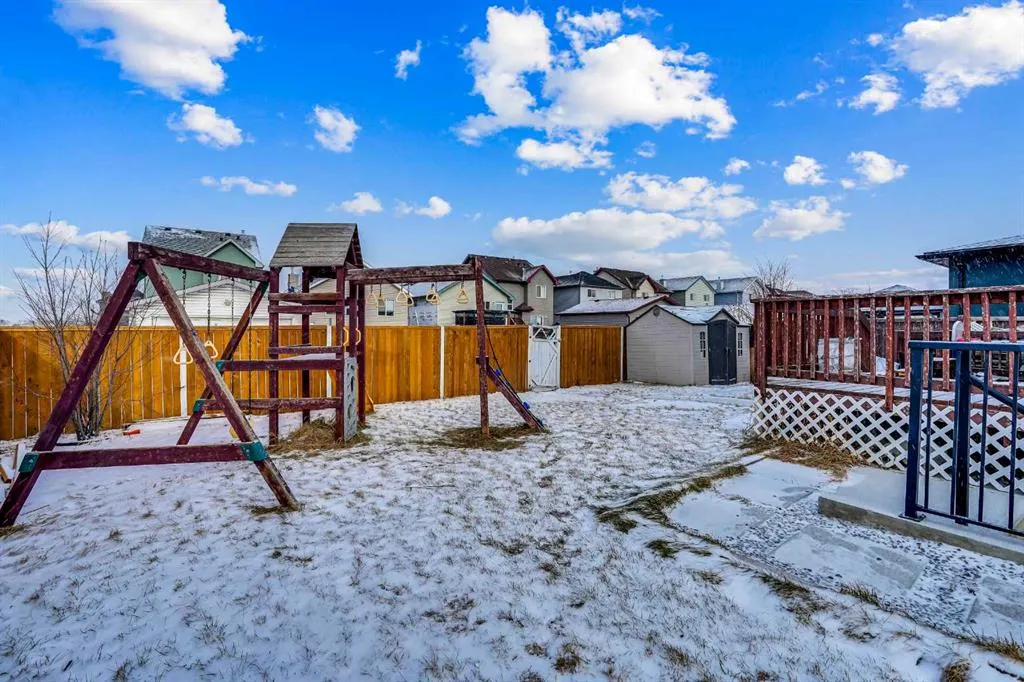 282 Saddlefield Place NE