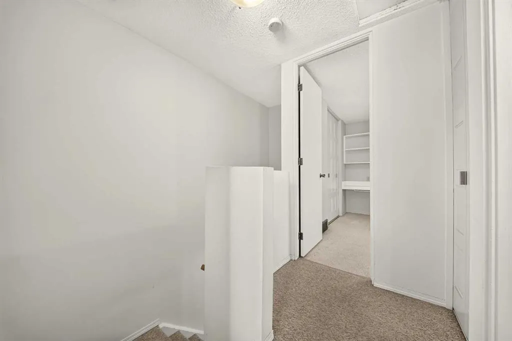 55 Lemoyne Crescent W #53