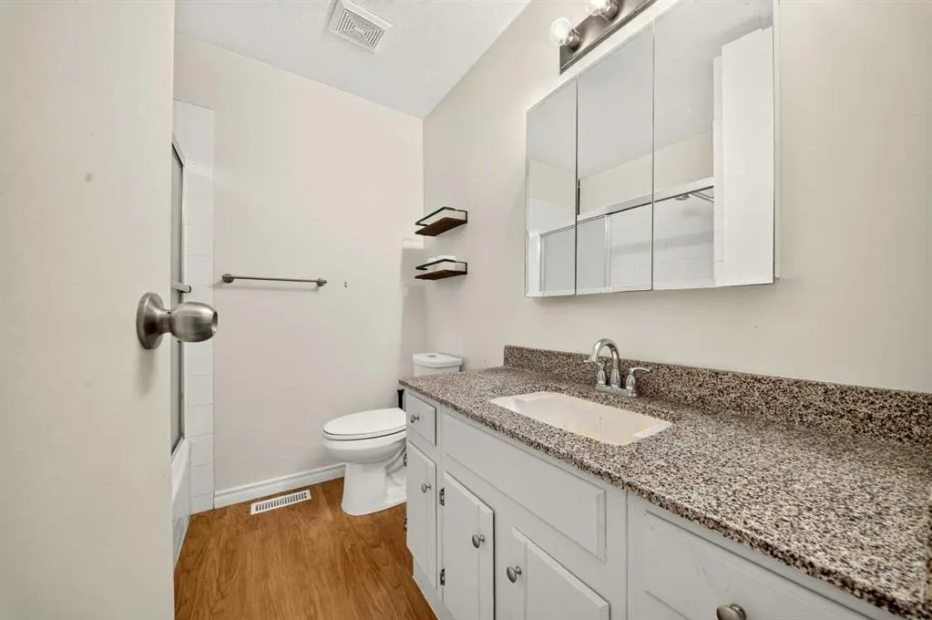 55 Lemoyne Crescent W #53