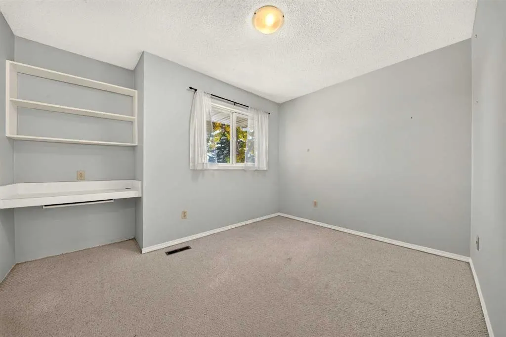 55 Lemoyne Crescent W #53
