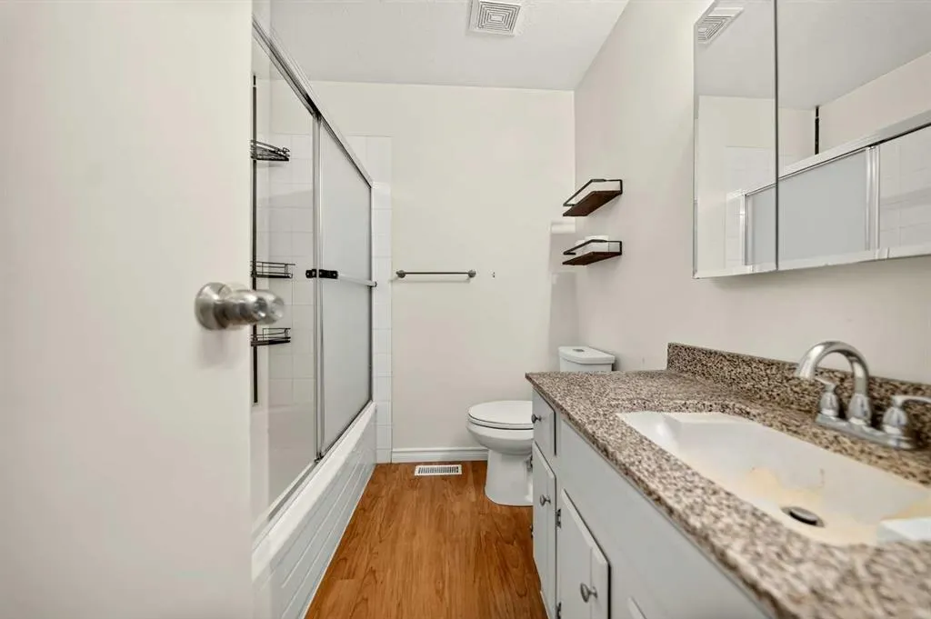 55 Lemoyne Crescent W #53
