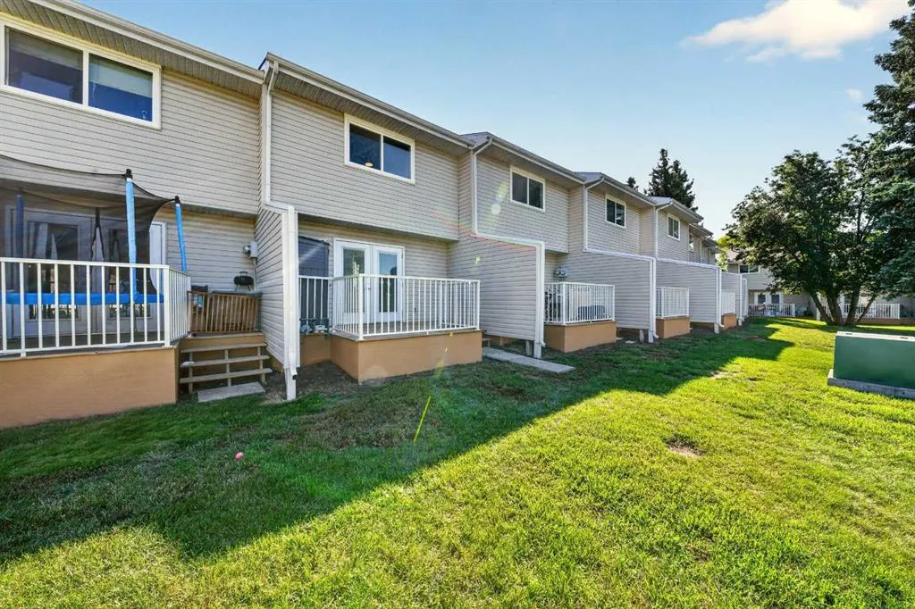 55 Lemoyne Crescent W #53