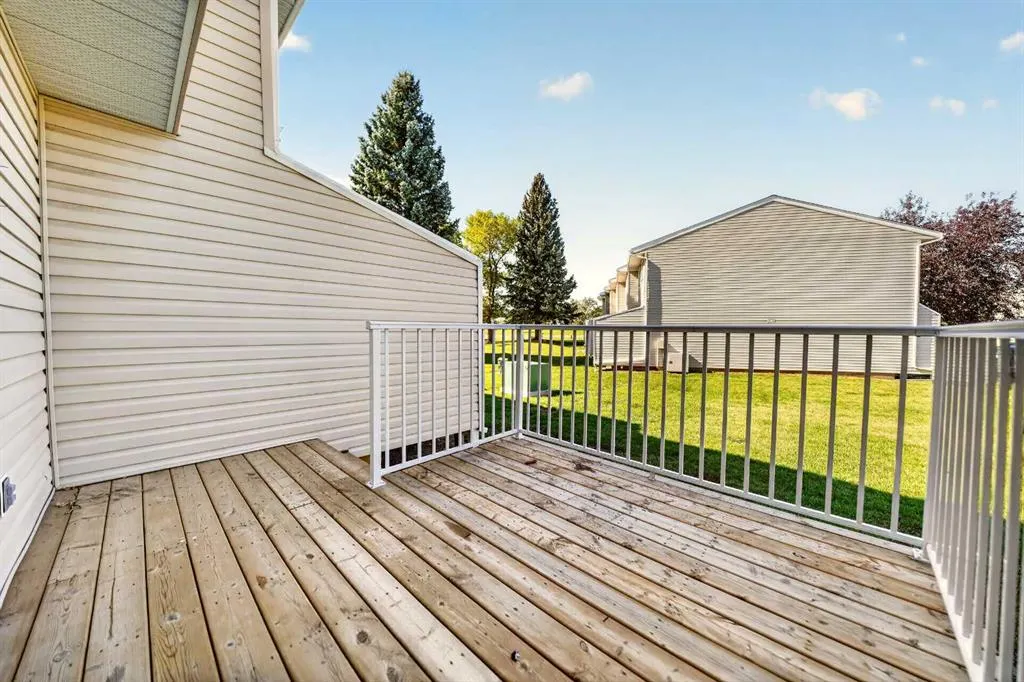 55 Lemoyne Crescent W #53