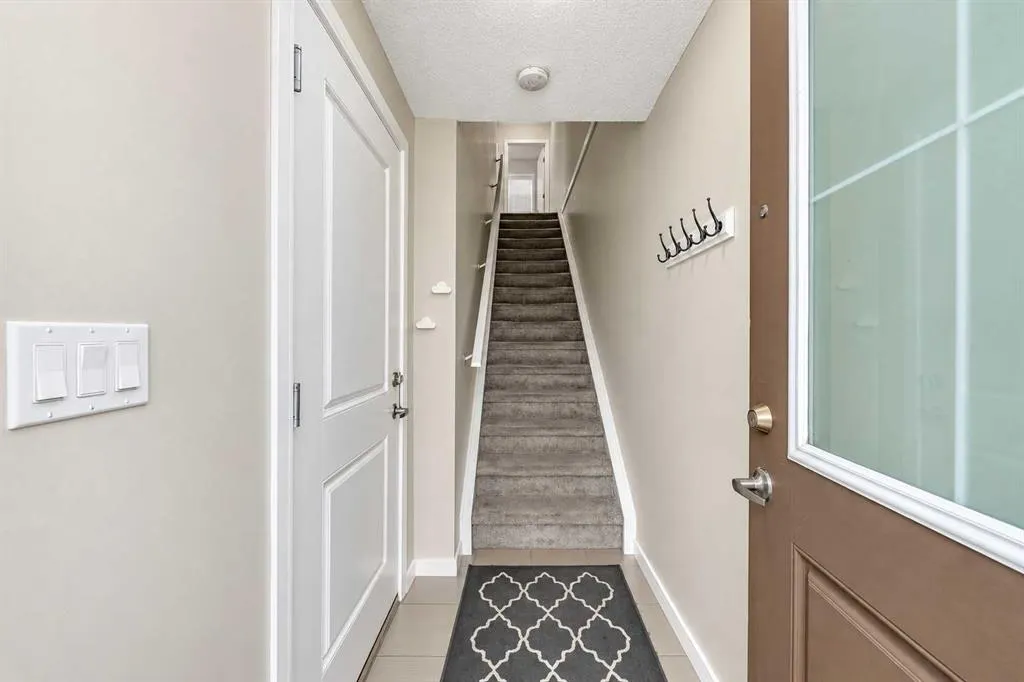 304 Marquis Lane SE