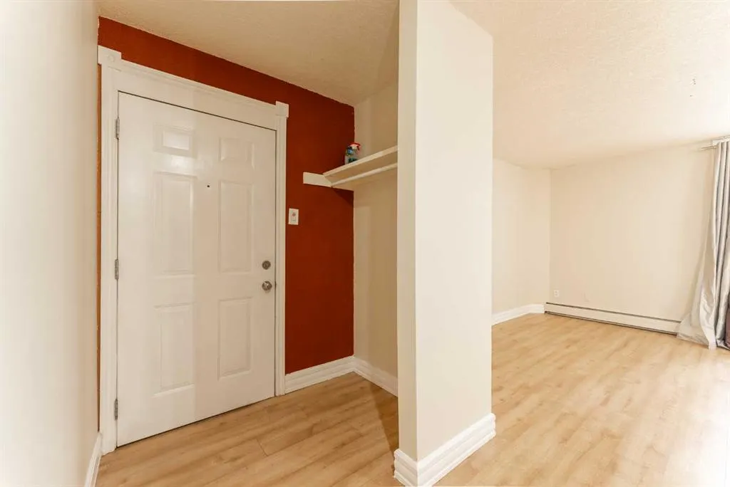 218 Mayor Magrath Drive N #3