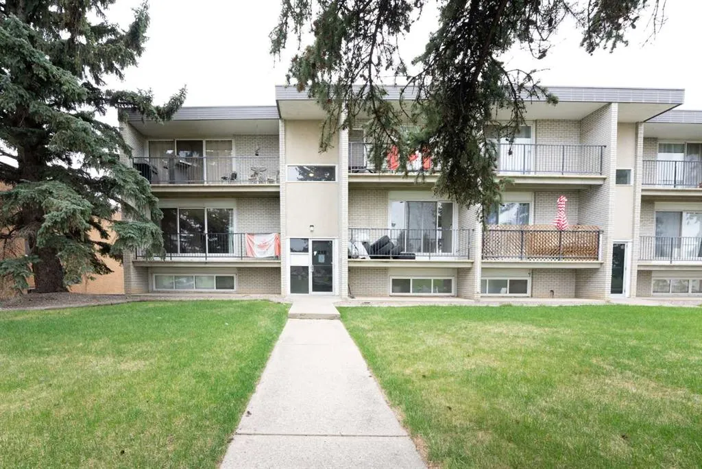 218 Mayor Magrath Drive N #3