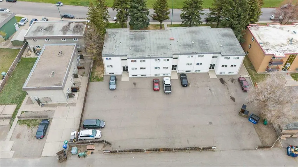 218 Mayor Magrath Drive N #3
