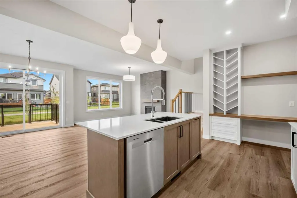 116 Quartz Crescent